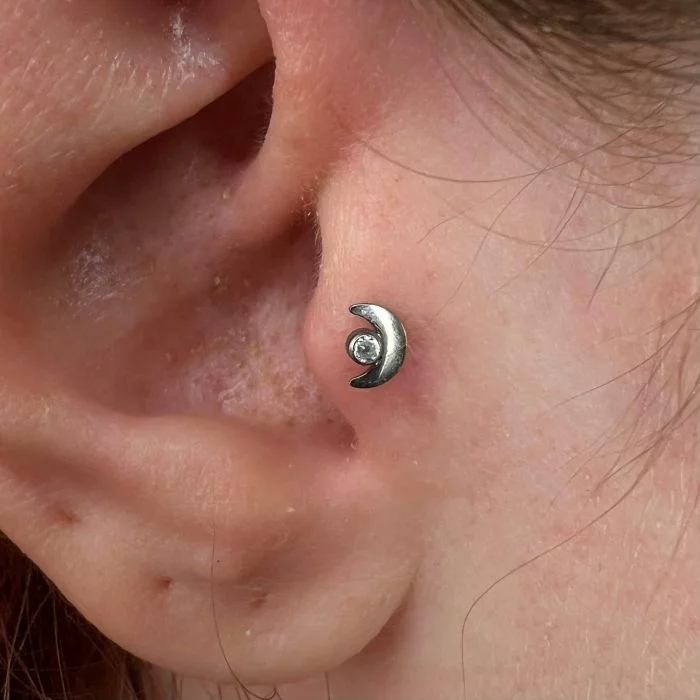 Gioiello Piercing Orecchio Titanio Threadless Luna decorata con micro zircone (Dot)