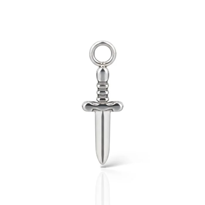 Accessorio charm universale in titanio per cerchietti da piercing. Pendente versatile e lucido, per personalizzare anelli da orecchio.