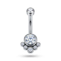 un gioiello dal design sofisticato che unisce l'eleganza della brillantezza a una vestibilità confortevole e sicura. Perfetto per chi desidera un dettaglio luminoso ma discreto e di classe