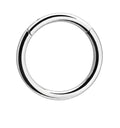 Basic Clicker Ring in titanio lucido, anello clicker dal design essenziale, pratico e resistente.