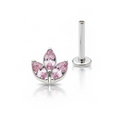 Piercing Bright Petals in titanio lucido con fiore a petali luminosi, design delicato e moderno.