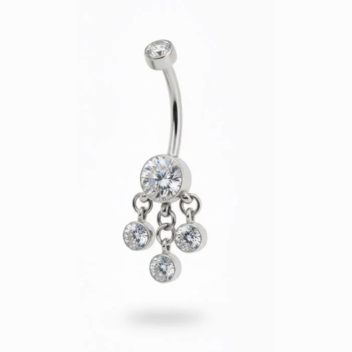 Esprimi la tua personalità con Gipsy Navel in titanio, il piercing per ombelico dal design raffinato e moderno. Realizzato in titanio di alta qualità, questo gioiello è anallergico, leggero e sicuro sulla pelle, ideale anche per chi ha pelli sensibili o allergie ai metalli.
