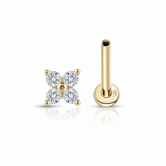Scopri il Lucky Flower Gold Piercing in oro 14k : un gioiello raffinato e delicato, ispirato ai fiori portafortuna. Perfetto per uno stile elegante e luminoso ogni giorno.