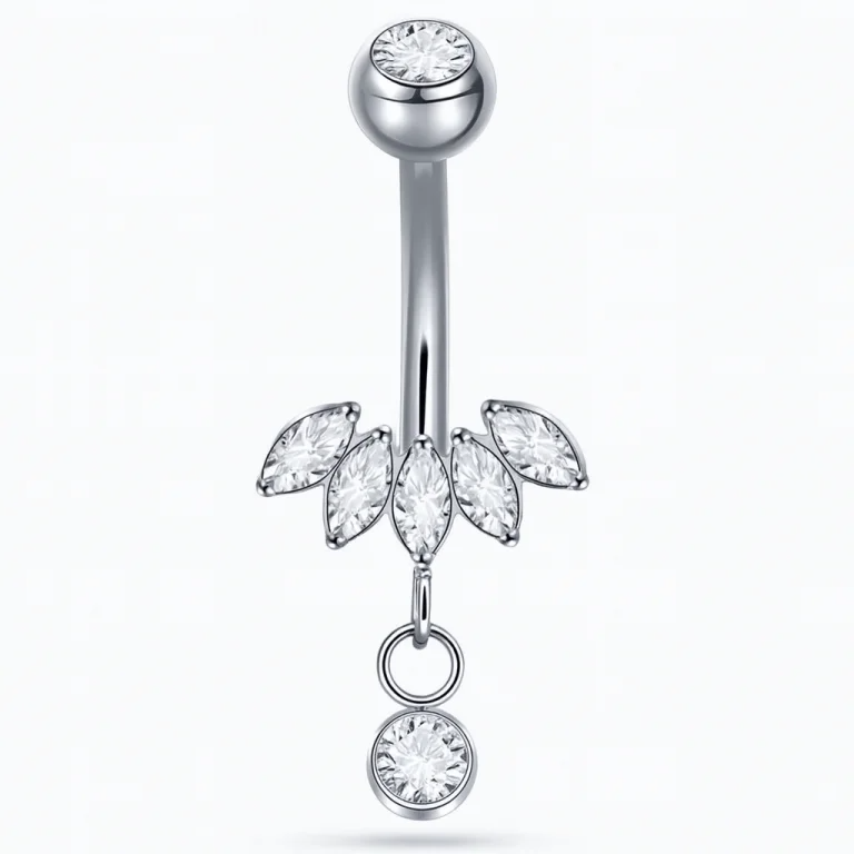 Il Marquise Charm Navel in Titanio è un piercing dal design raffinato e luminoso, pensato per chi desidera un look elegante e confortevole. Realizzato in titanio da implantologia , è completamente ipoallergenico, leggero e resistente, ideale anche per pelli sensibili o nuove forature.