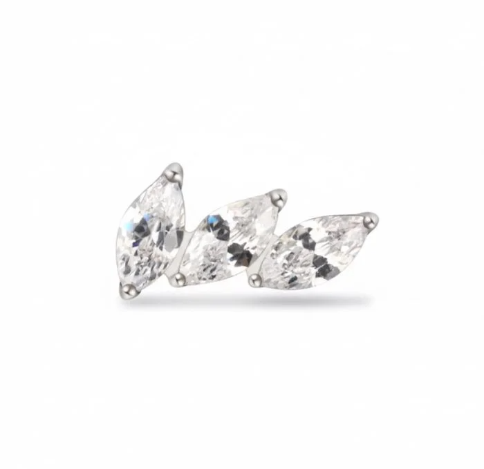 Piercing Mini Leaf in titanio lucido, con piccolo motivo a foglia, design minimal e brillante.