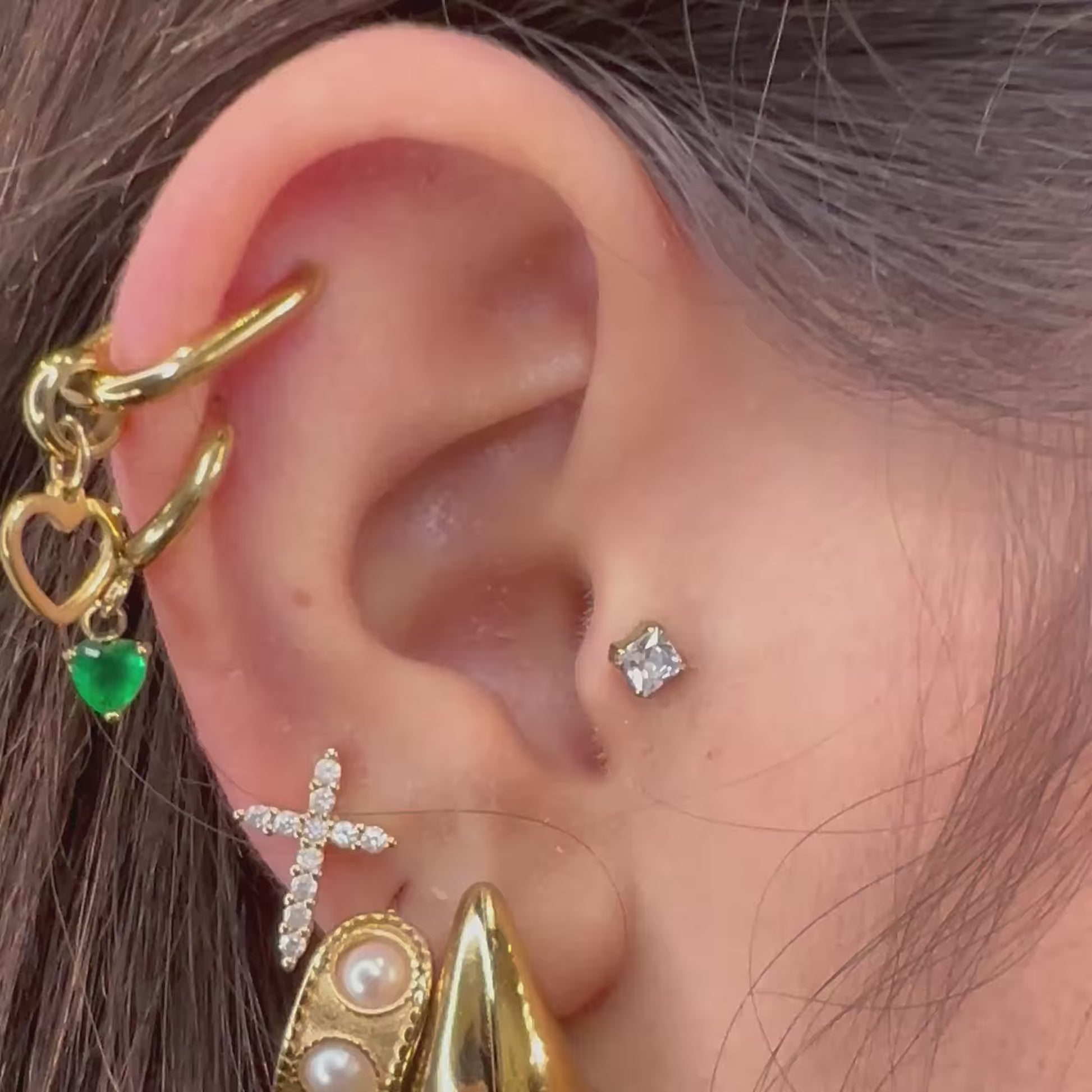 Piercing Monogemma Cubic Zirconia (CZ) su base in titanio, massima brillantezza