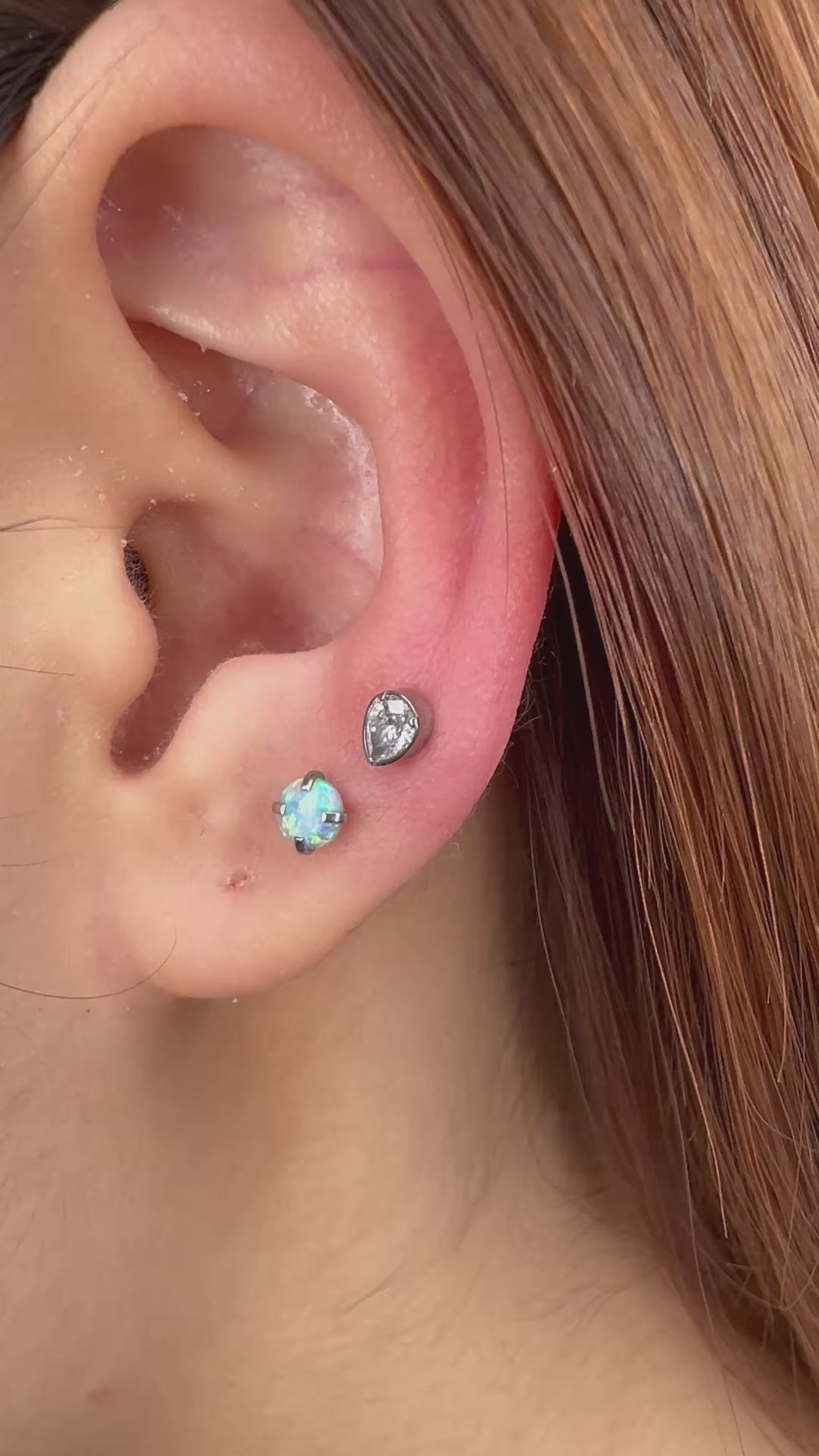 Gioiello Piercing Titanio Threadless con Zircone a taglio Goccia, massima brillantezza