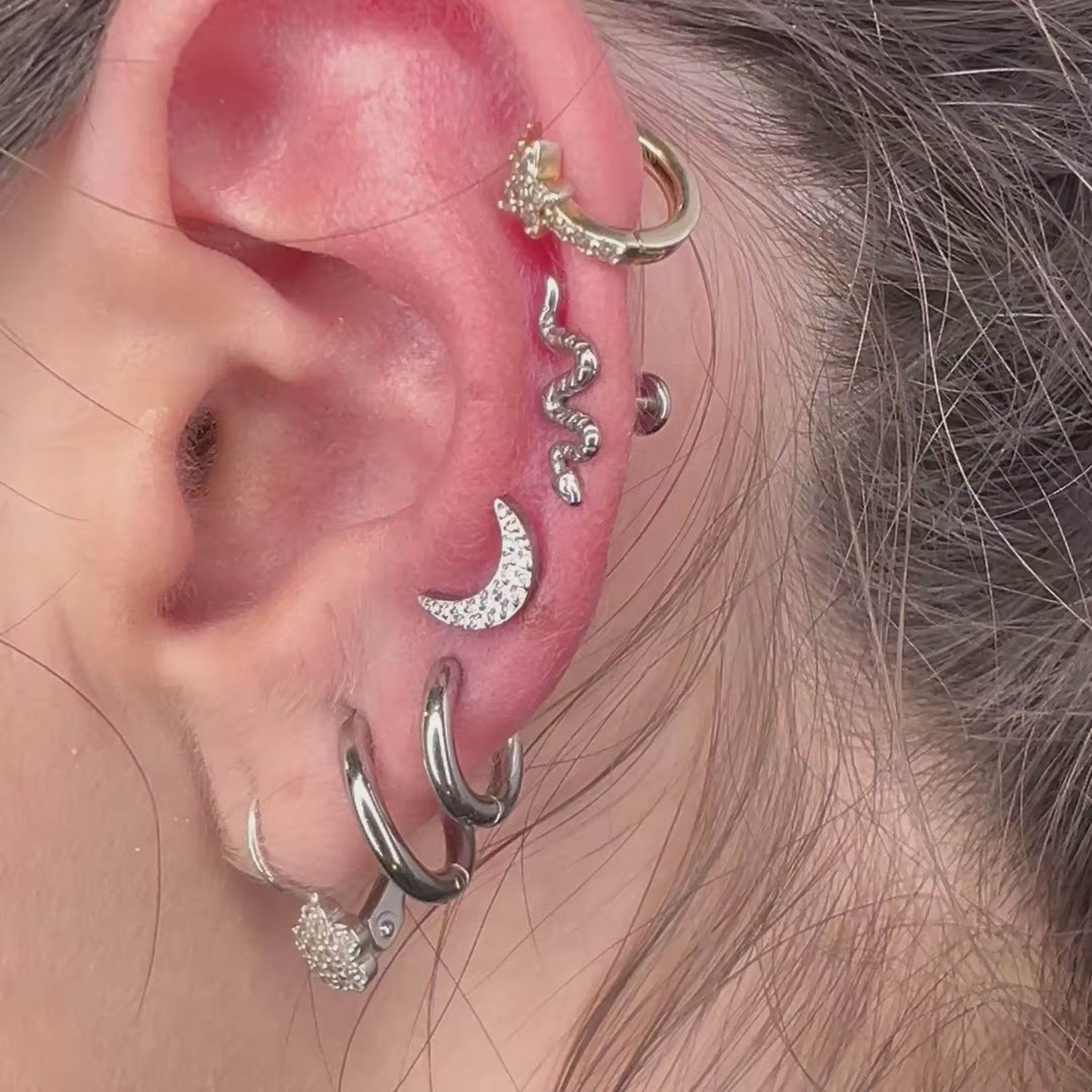 Gioiello Piercing Orecchio Titanio Luna ricoperta di Zirconi (Shiny Moon), effetto pave'