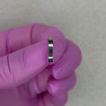 Gioiello per piercing all’ombelico realizzato in Titanio ASTM F136, biocompatibile e ideale per il body piercing. Il design ad anello dal look essenziale e moderno è perfetto per chi cerca un piercing ombelico elegante e minimal.