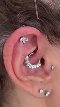 cluster cristalli taglio marquise laterale titanio piercing elegante e minimal