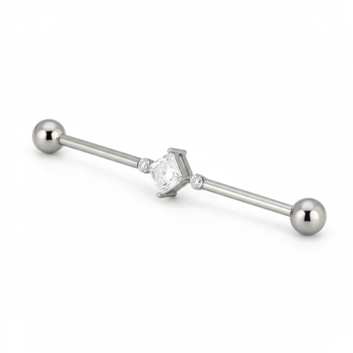 Square industrial piercing in titanio lucido e resistente, barra per piercing all’orecchio con finitura brillante, ipoallergenica e dal design moderno, ideale per uno stile audace e luminoso