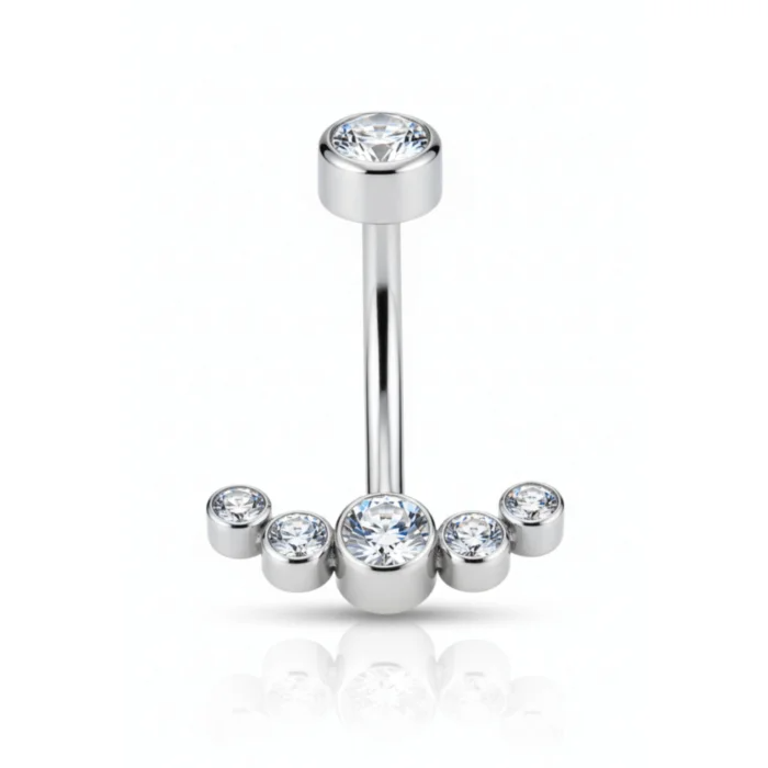 Piercing Still Navel in titanio – barra curva per ombelico con design minimalista e finitura lucida, ipoallergenico e resistente.