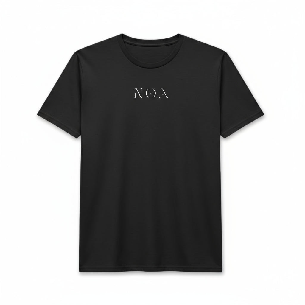 T-shirt nera Noa Ink unisex, design minimal, cotone di alta qualità, stile streetwear urban.